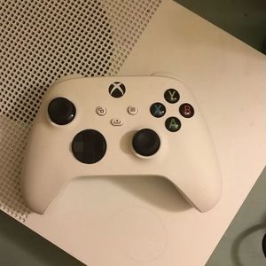 Microsoft Xbox 1S with new genX controller